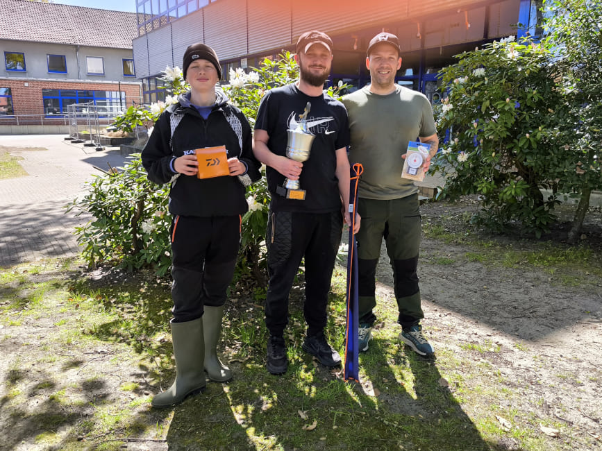 Gruppenbild der drei Sieger - Anangeln 2026