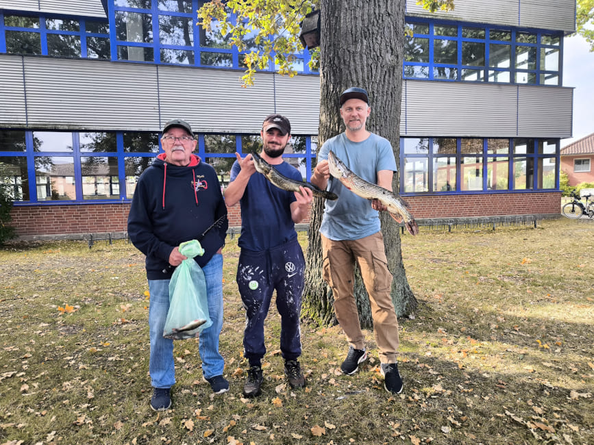 Gruppenbild der drei Sieger - Abangeln 2026